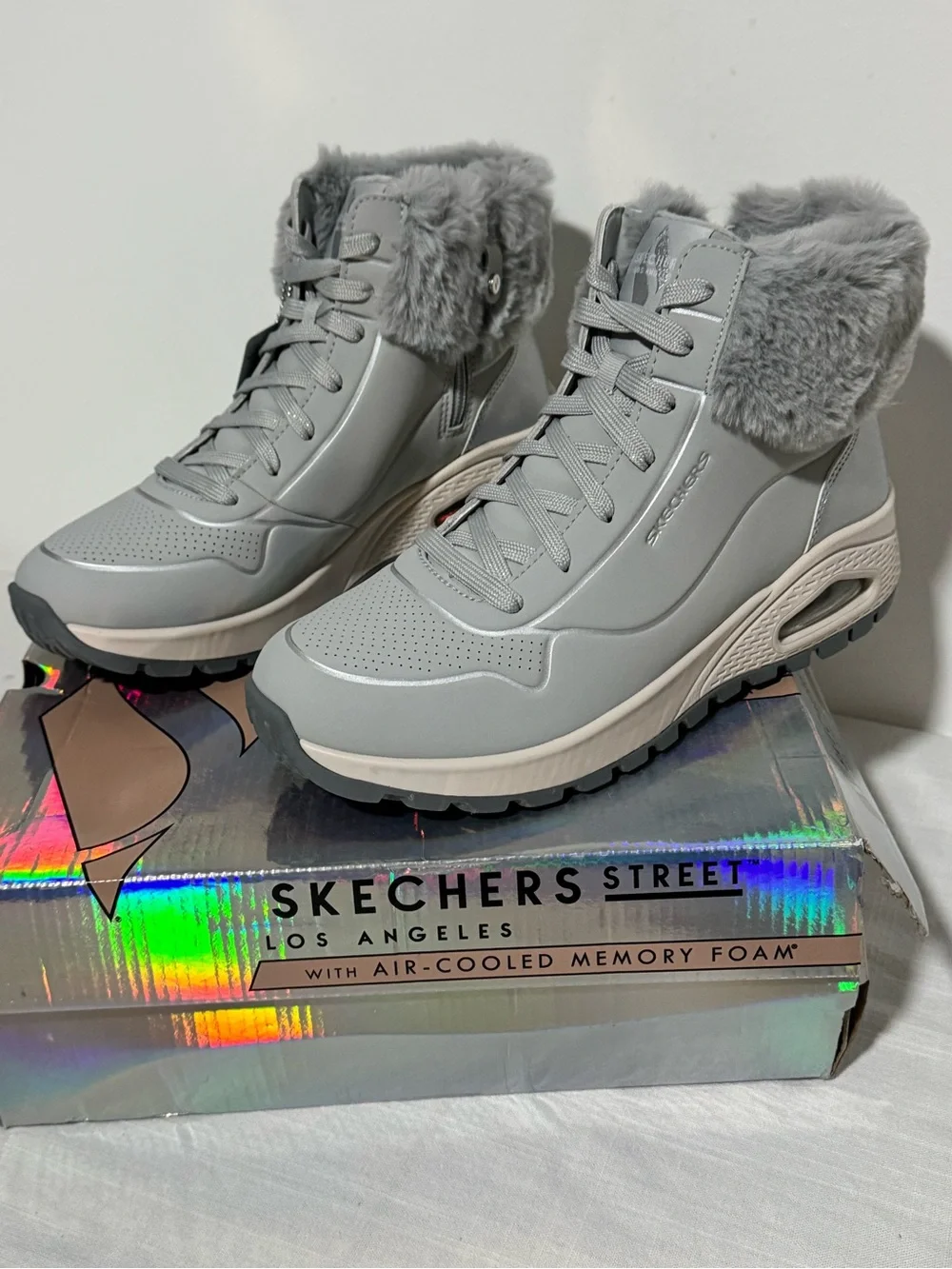 Skechers cozy faux